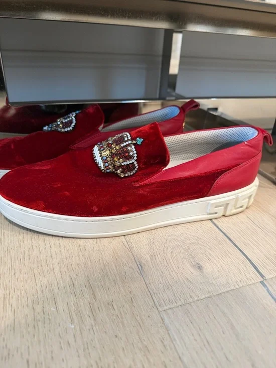 Versace Red Velvet Slip-On Loafers with Embellished Crown - Picture 8 of 9